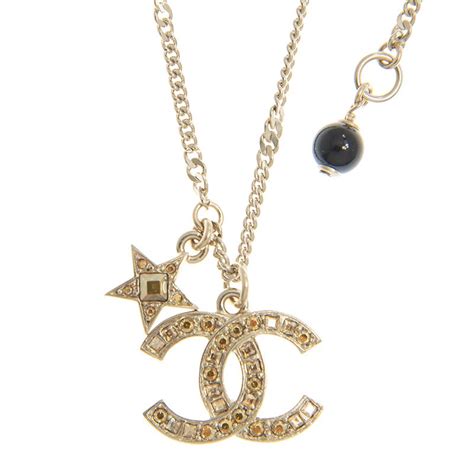 chanel ketting logo zilver|≥ Vind chanel in Kettingen op Marktplaats.